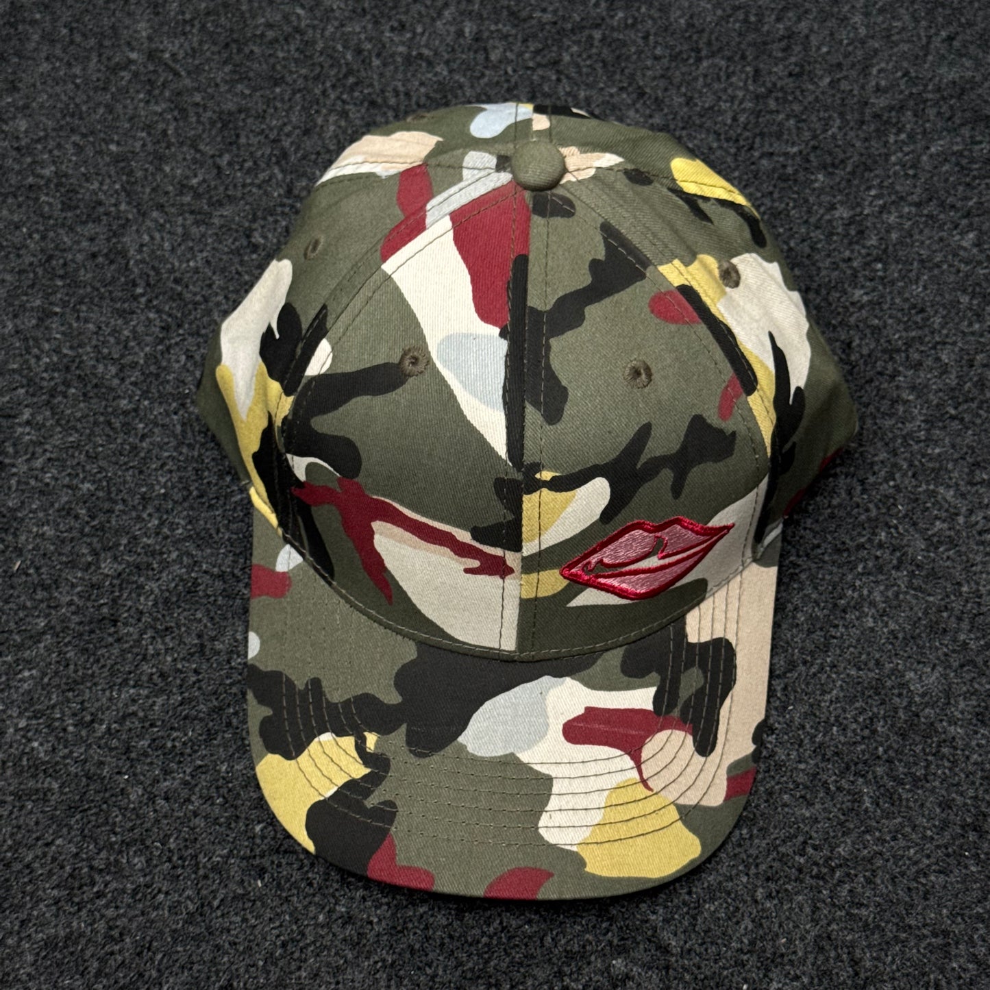 "Tongue and Lips" logo of The Rolling Stones Cap