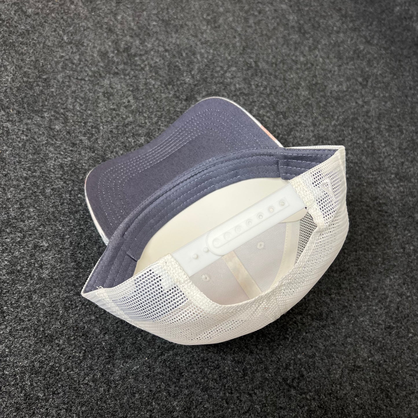 Presidents Cup Tropical Mesh Back Trucker Hat – White & Pastel