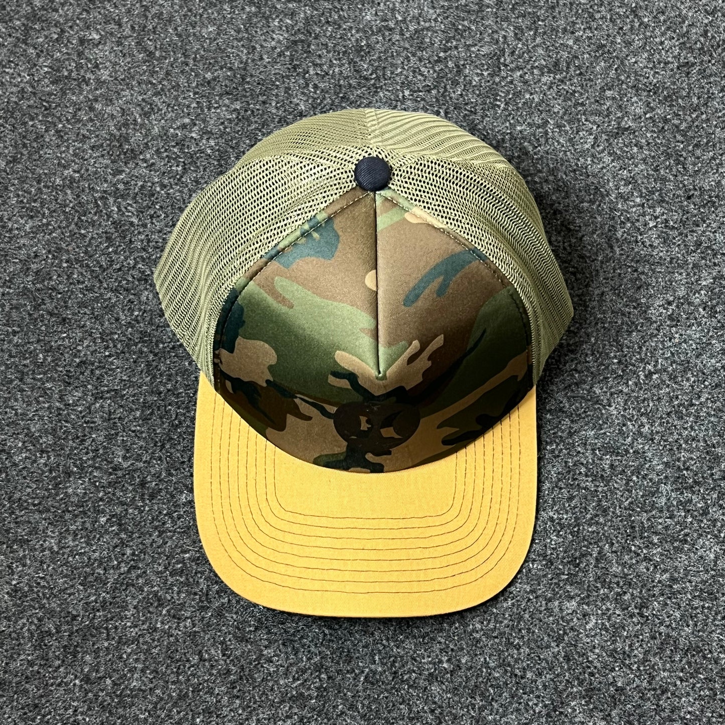 Camo Skull Mesh Back Trucker Hat – Camo & Gold