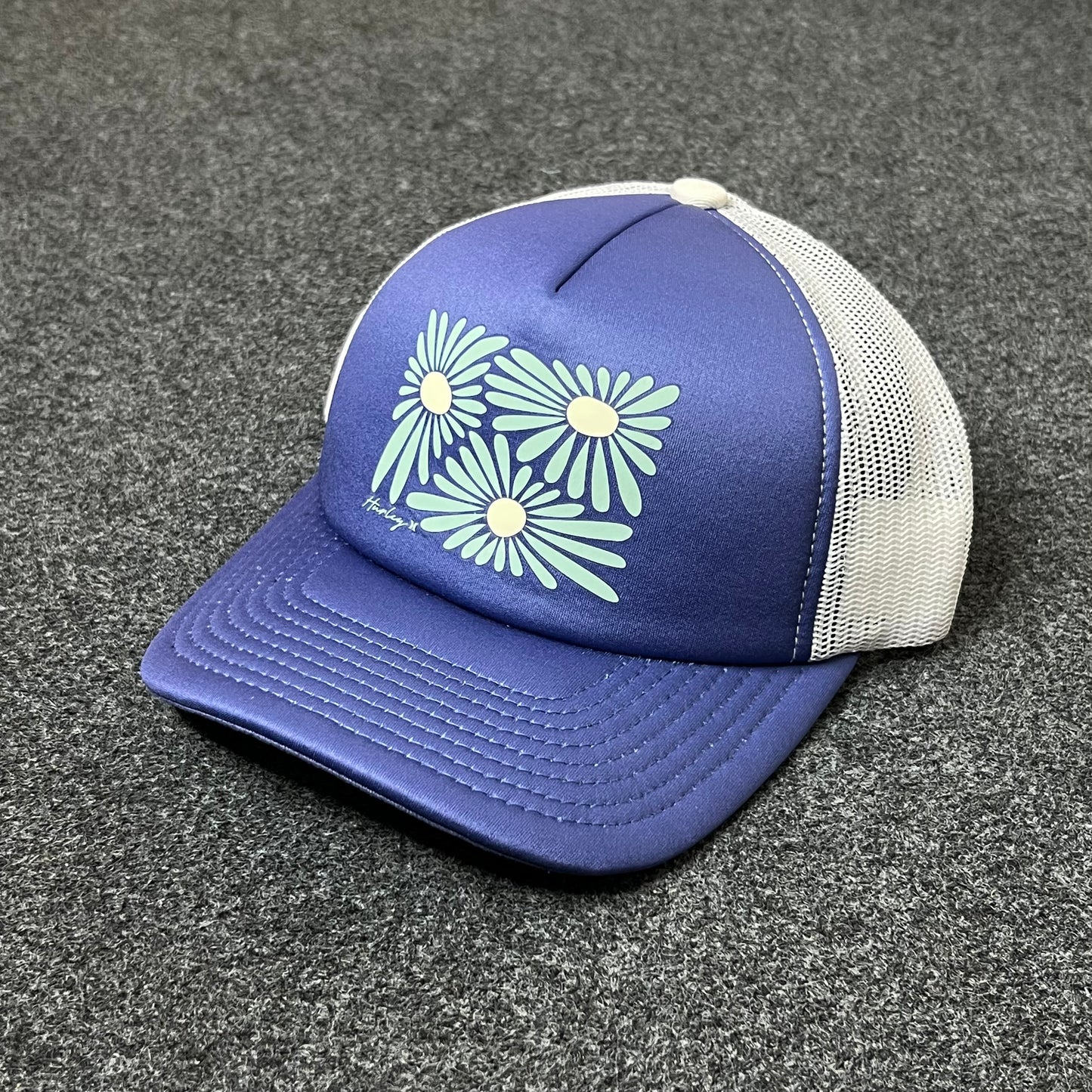 Floral Graphic Mesh Back Baseball Cap – Blue & White