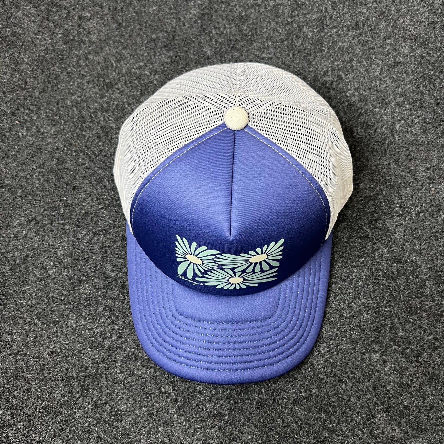 Floral Graphic Mesh Back Baseball Cap – Blue & White