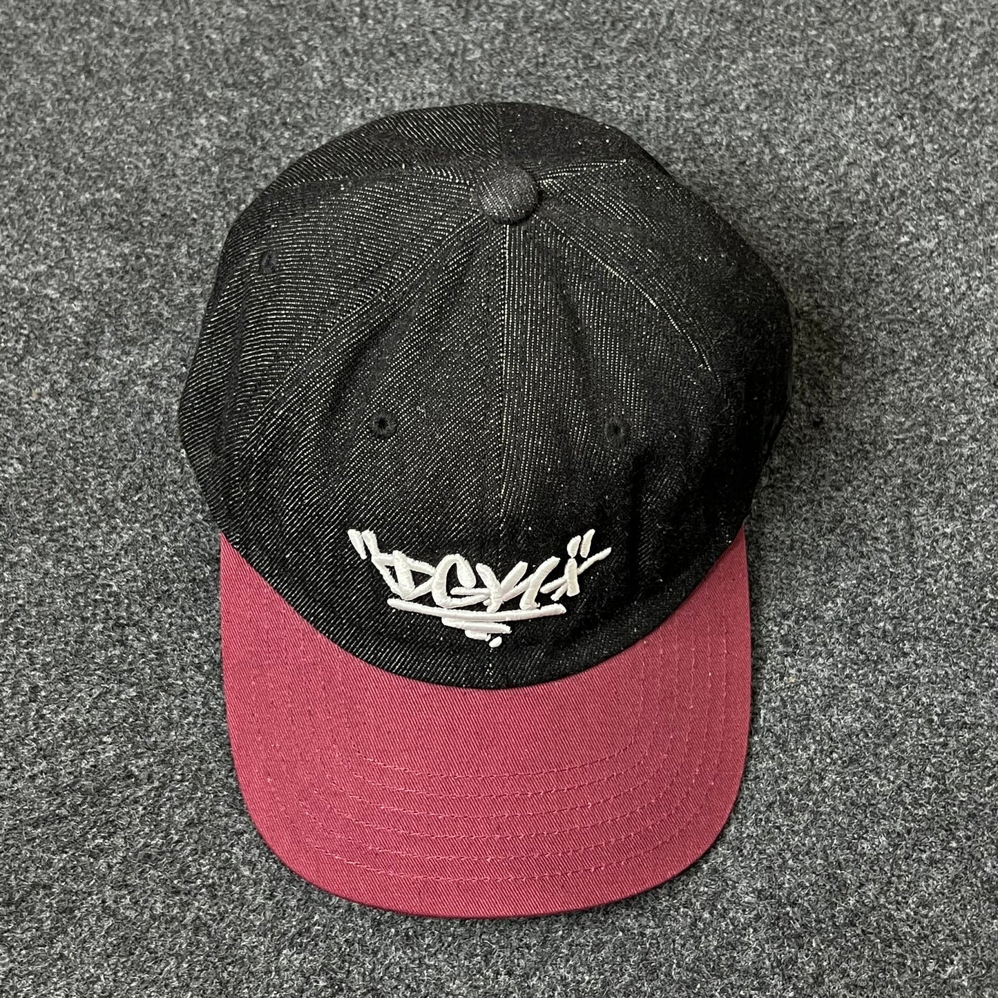 DGK Graffiti Logo Two-Tone Hat – Black & Maroon