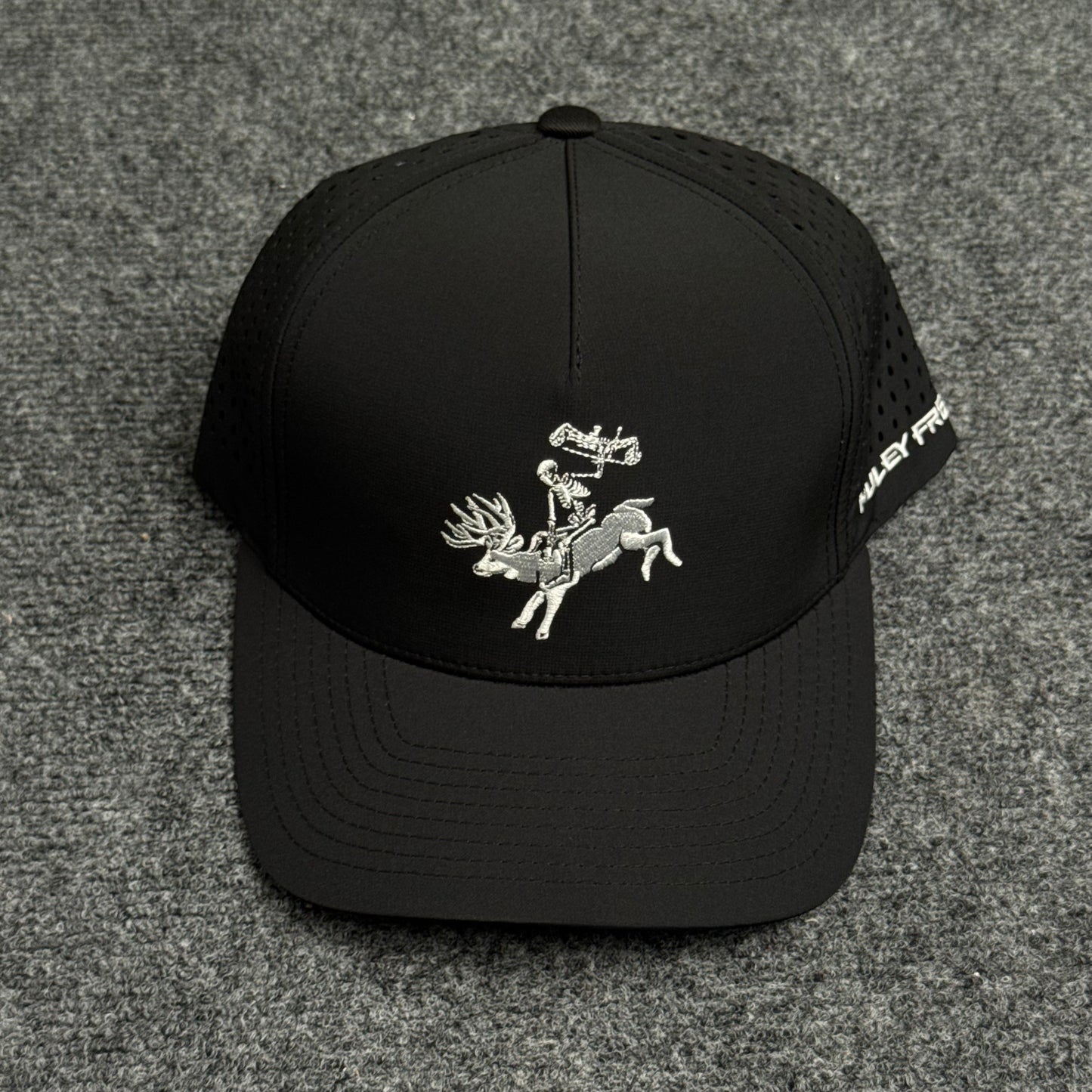 Muley Freak Skeleton Bowhunter Performance Cap – Black