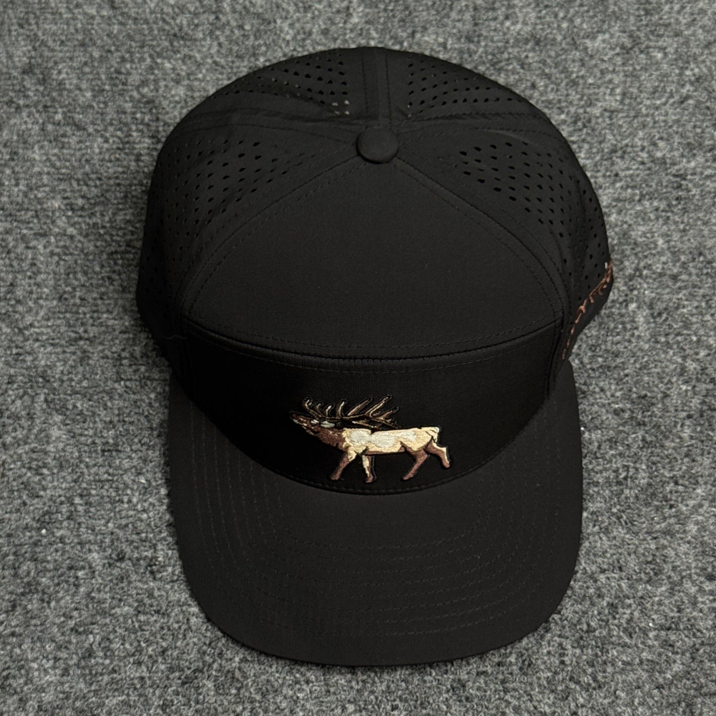 Muley Freak Bugling Elk 7-Panel Performance Cap – Black