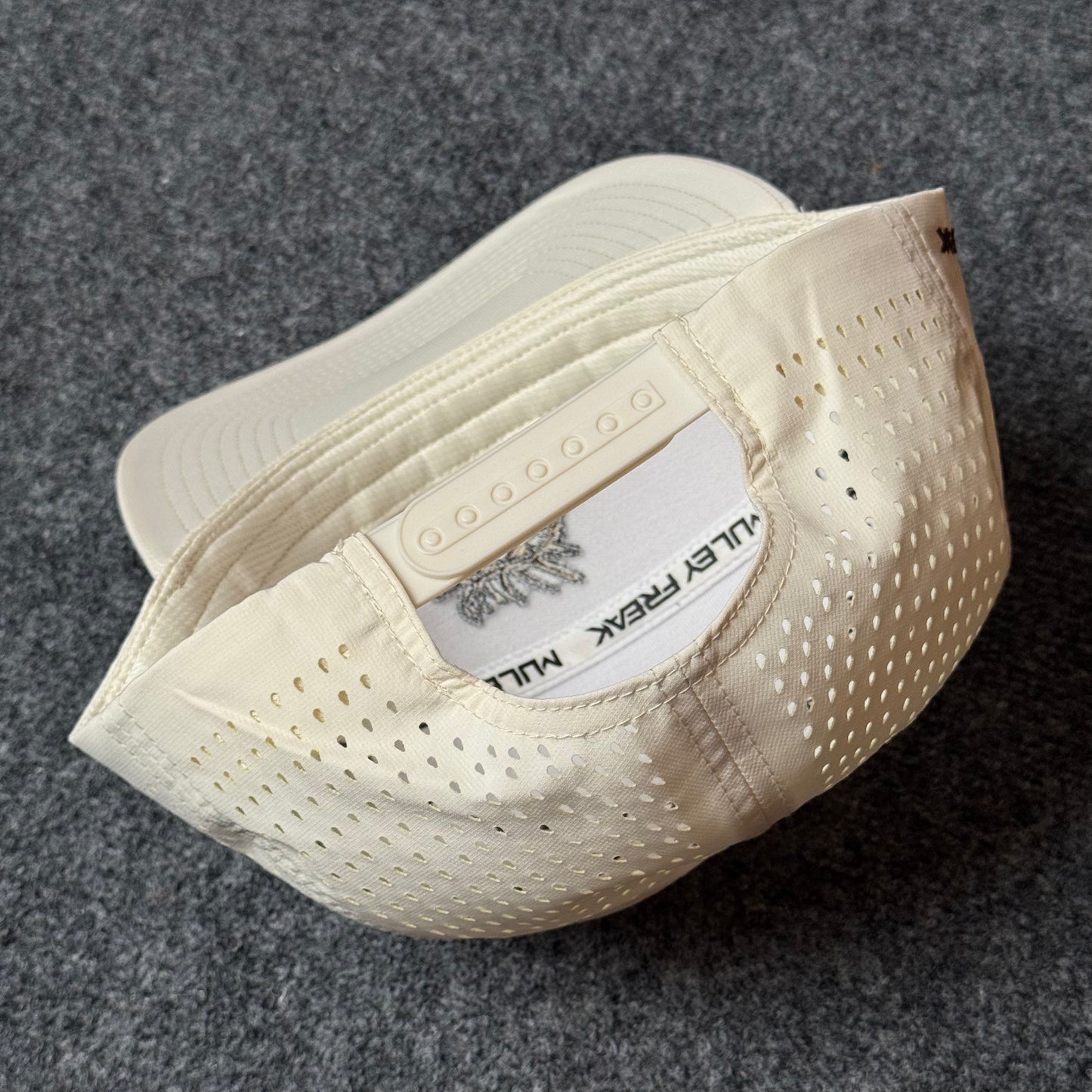 Cream Elk Performance Cap