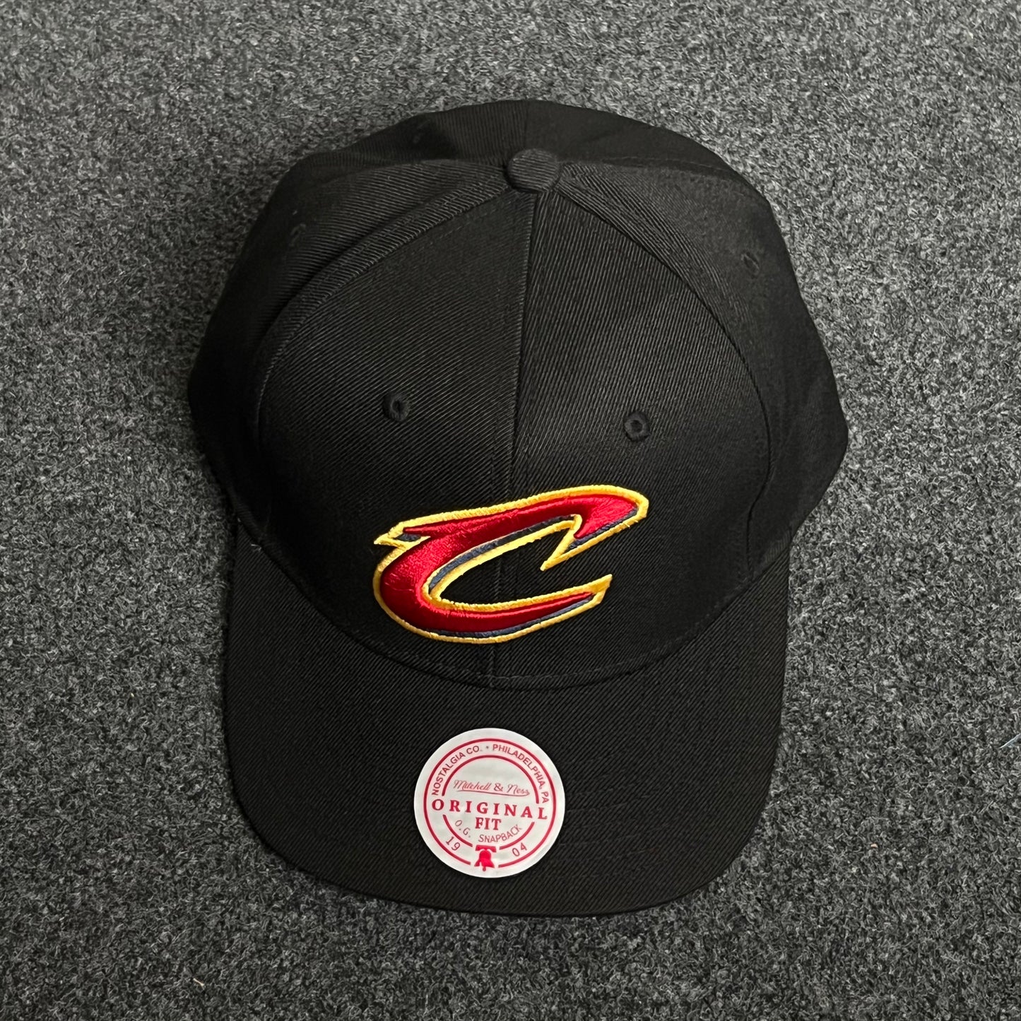 Cleveland Cavaliers Baseball Cap – Black (Big “C” Logo)