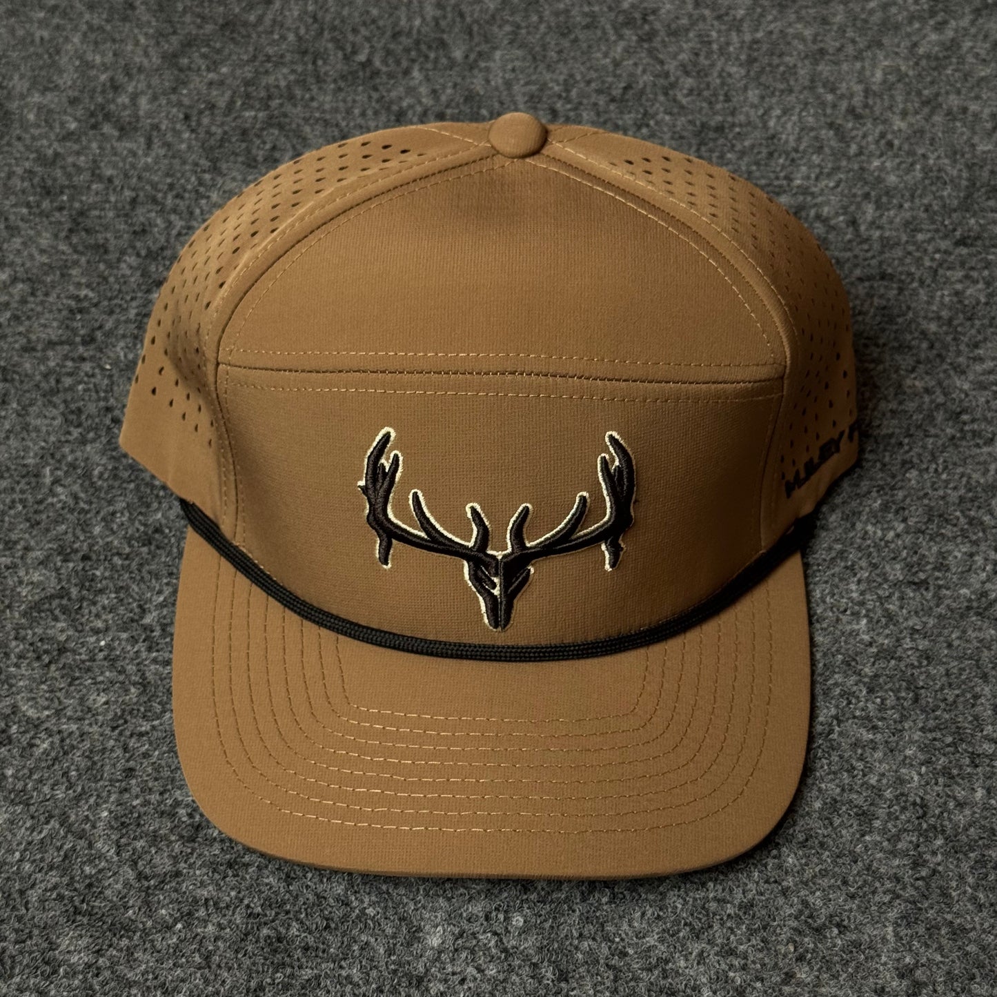 PRO Buck Shed Flatty 2.0  in Coyote / Tan Cap