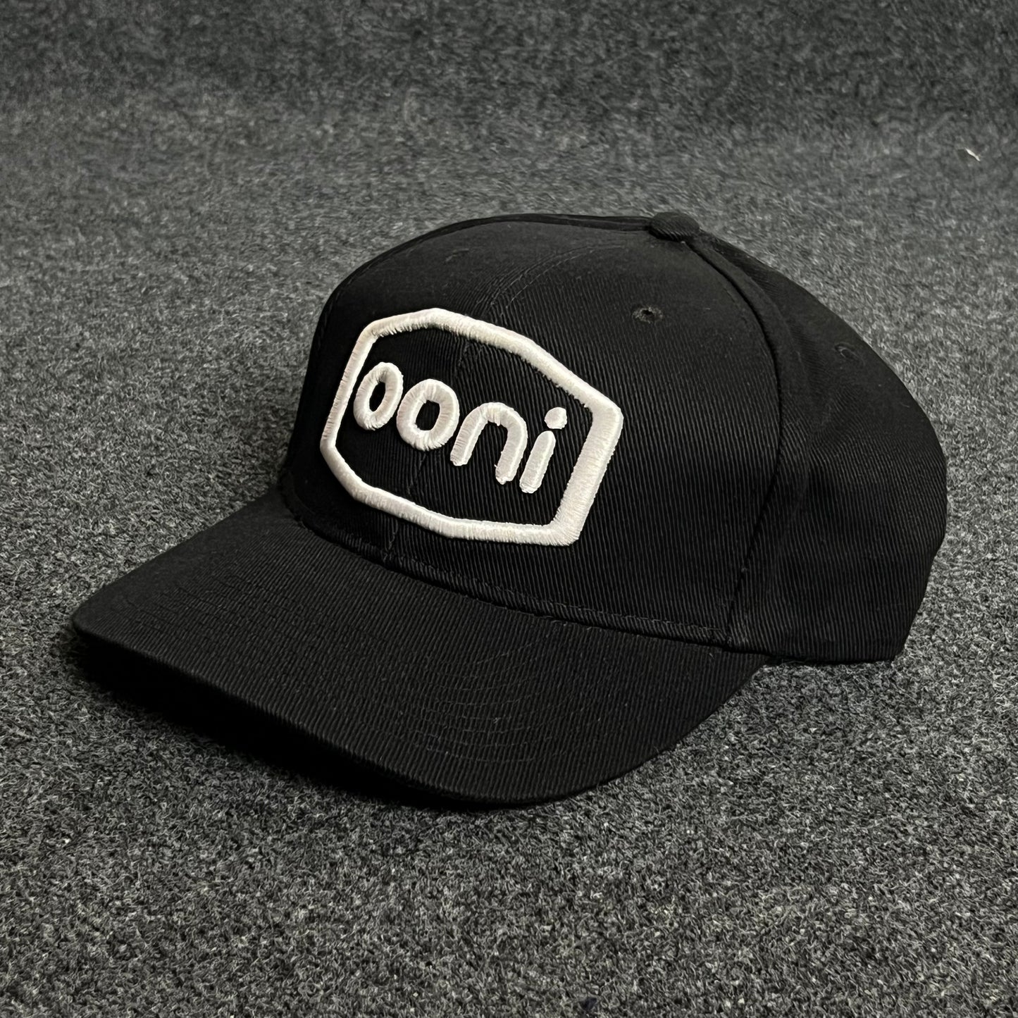 Ooni Baseball Cap – Black & White Patch