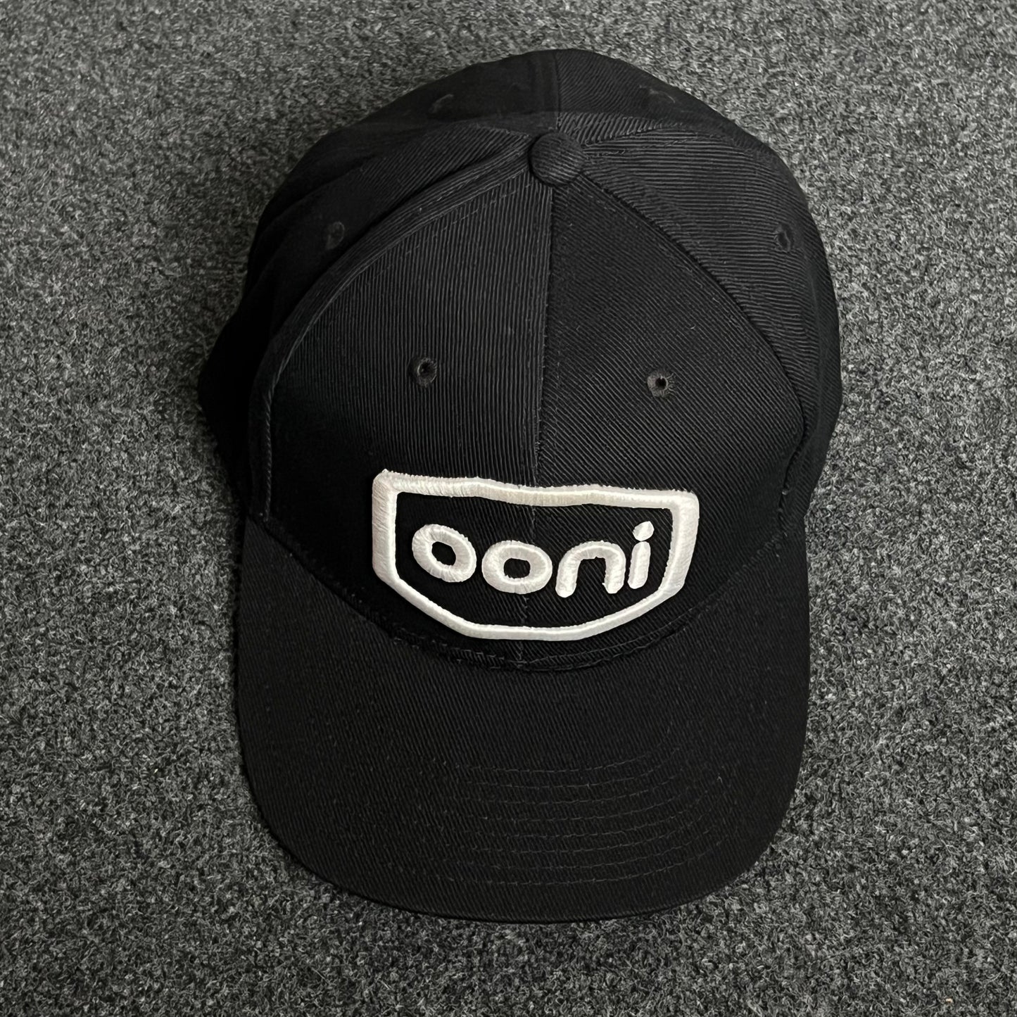 Ooni Baseball Cap – Black & White Patch