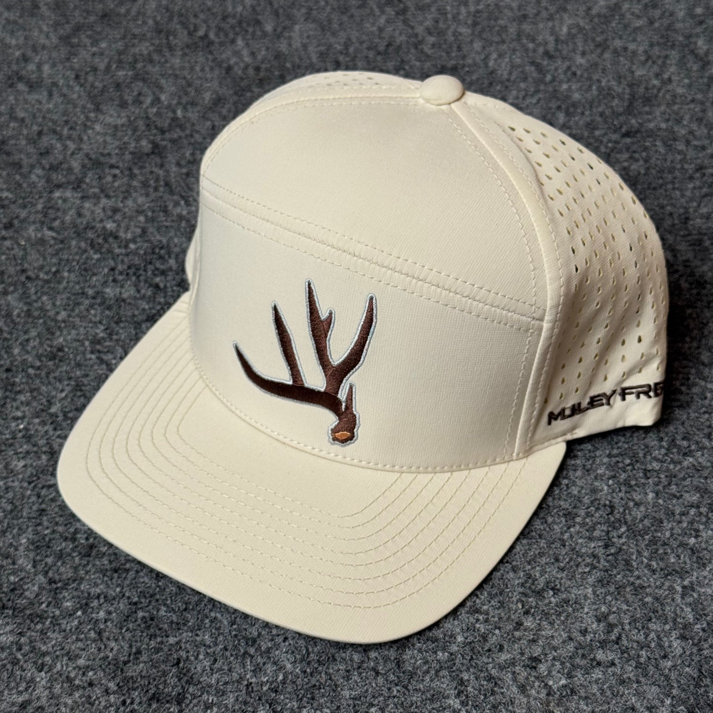 PRO Buck Shed Flatty 2.0 ( 7-Panel Trucker style Cap ) in Cream