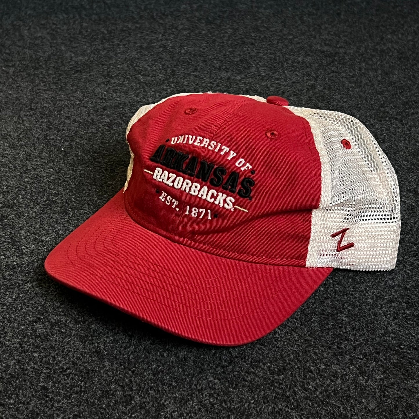 Arkansas Razorbacks Mesh Trucker Cap – Red & White Mesh (Distressed)