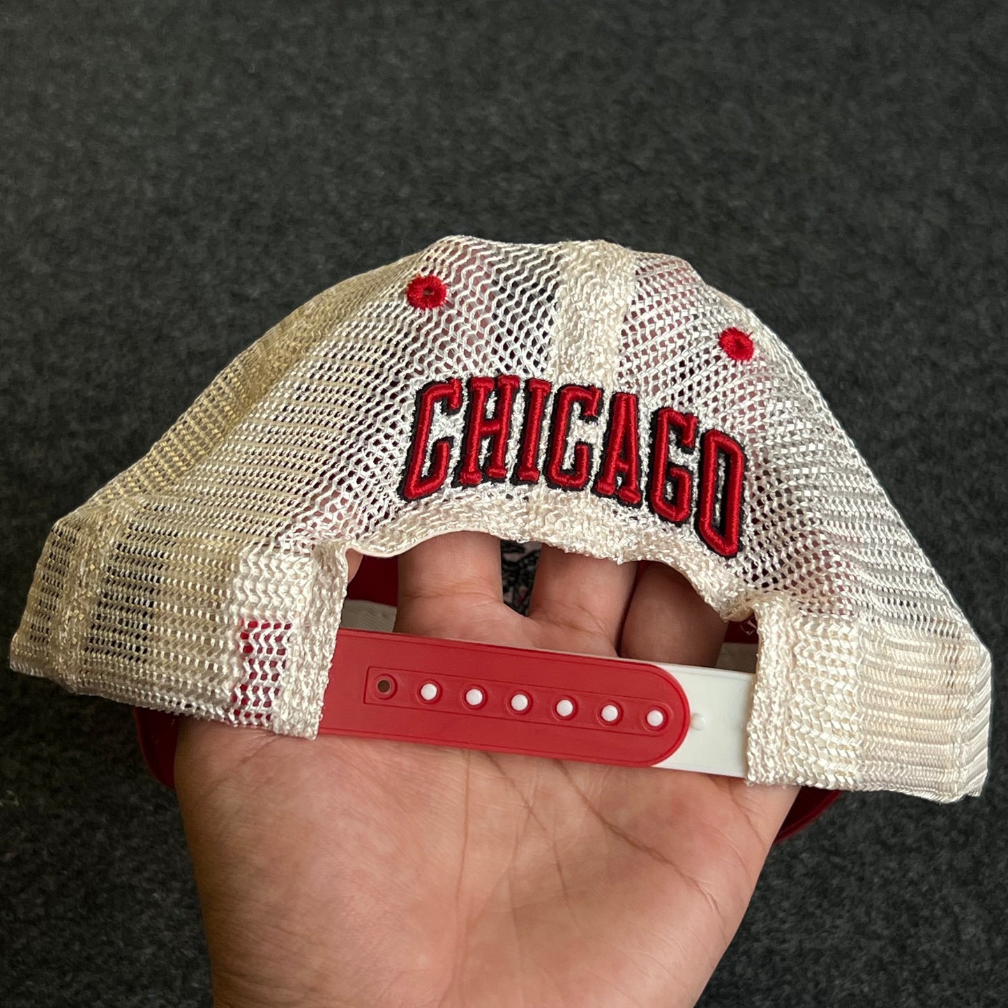 Chicago Bulls Mesh Trucker Cap – Red & White Mesh