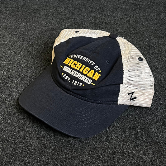 University of Michigan Wolverines Mesh Trucker Cap – Navy & White Mesh (Gold Embroidery)